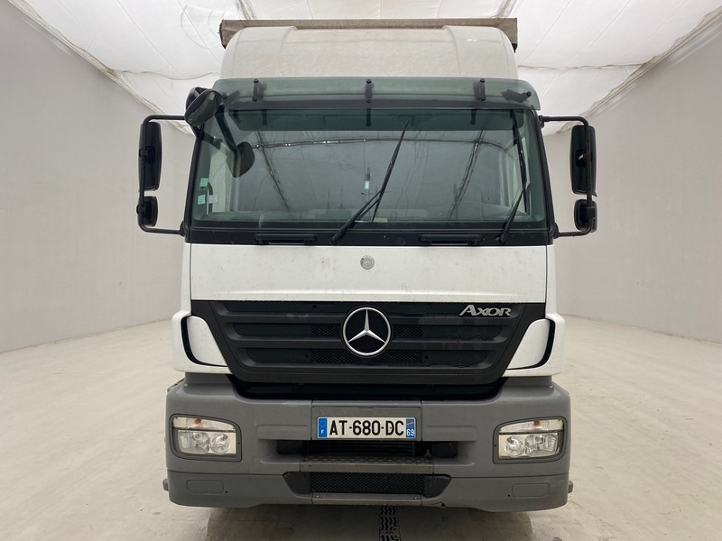 Mercedes-Benz Axor 1824 - شاحنة ذات ستائر جانبية: صورة 2 Mercedes-Benz Axor 1824 - شاحنة ذات ستائر جانبية: صورة 2
