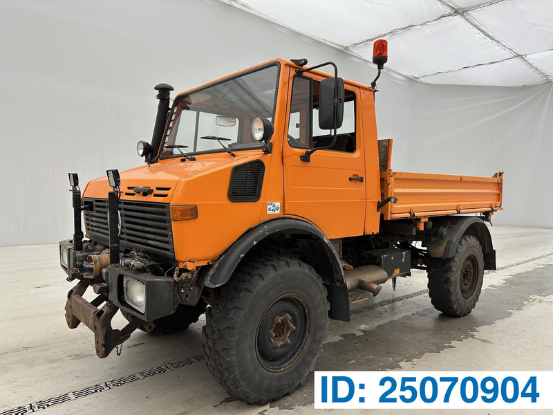 Mercedes-Benz Unimog U427 - 4x4 - شاحنة قلاب: صورة 1 Mercedes-Benz Unimog U427 - 4x4 - شاحنة قلاب: صورة 1