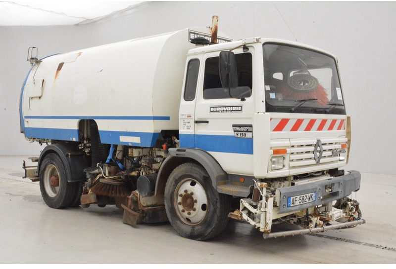 Renault Midliner S150 - RHD* - سياره كنس شوارع: صورة 3 Renault Midliner S150 - RHD* - سياره كنس شوارع: صورة 3