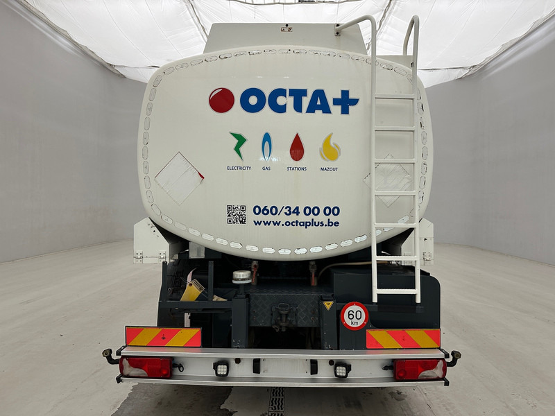 Scania P360 - 6x2 - شاحنة صهريج: صورة 5 Scania P360 - 6x2 - شاحنة صهريج: صورة 5