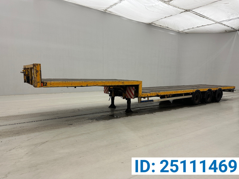 Trax Low bed trailer* - نصف مقطورة بلودر منخفض: صورة 1 Trax Low bed trailer* - نصف مقطورة بلودر منخفض: صورة 1