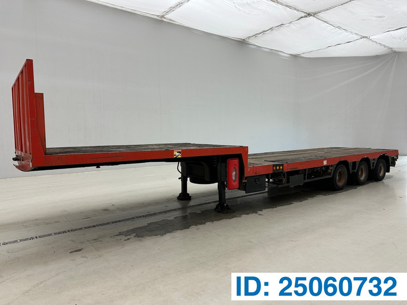 Verem Extendable low loader - نصف مقطورة بلودر منخفض: صورة 1 Verem Extendable low loader - نصف مقطورة بلودر منخفض: صورة 1