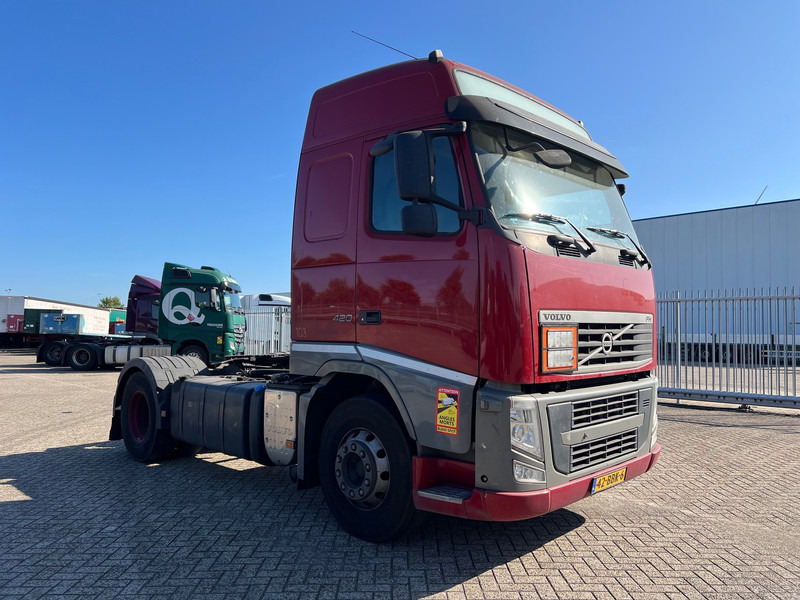 Volvo FH13.420 Globetrotter - ADR - رأس تريلا: صورة 3 Volvo FH13.420 Globetrotter - ADR - رأس تريلا: صورة 3