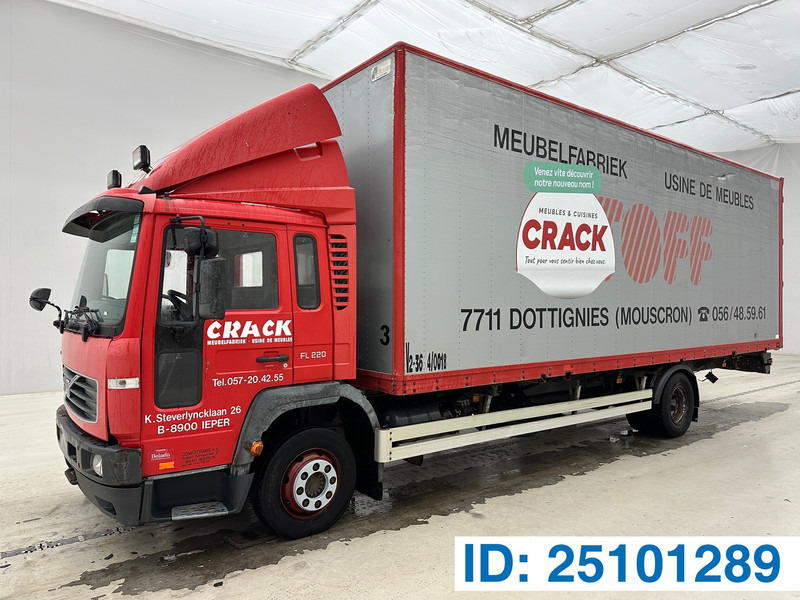 Volvo FL 220 - ناقلة حاويات/ شاحنة حاويات: صورة 1 Volvo FL 220 - ناقلة حاويات/ شاحنة حاويات: صورة 1