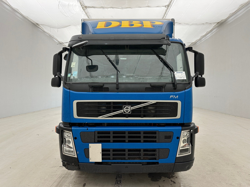 Volvo FM 300 - شاحنة صندوقية: صورة 2 Volvo FM 300 - شاحنة صندوقية: صورة 2