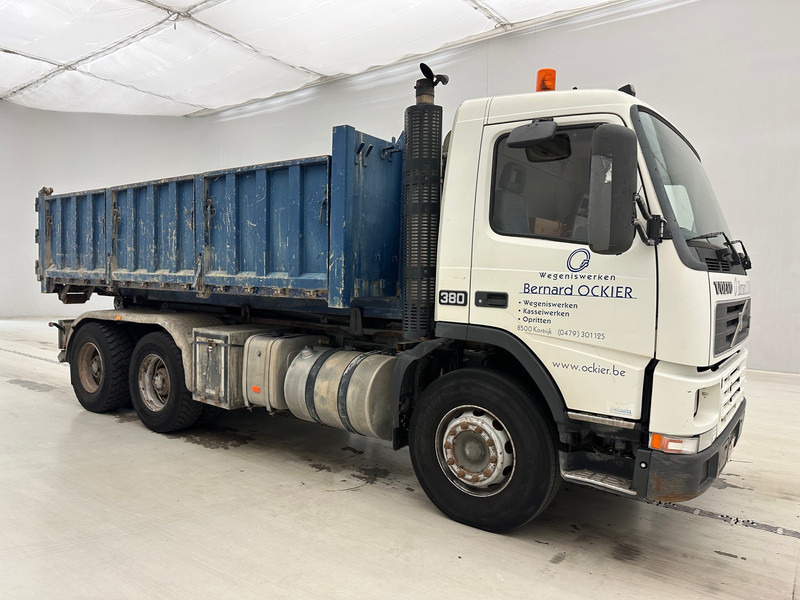 Volvo FM12.380 - 6x4 - شاحنة برافعة خطافية: صورة 3 Volvo FM12.380 - 6x4 - شاحنة برافعة خطافية: صورة 3