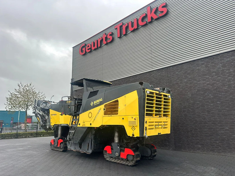 Bomag BM 2200/75 ASFALTFREES / ASPHALT MILLING MACHINE / COLD PLANER - معــدات الاسفلت: صورة 3 Bomag BM 2200/75 ASFALTFREES / ASPHALT MILLING MACHINE / COLD PLANER - معــدات الاسفلت: صورة 3