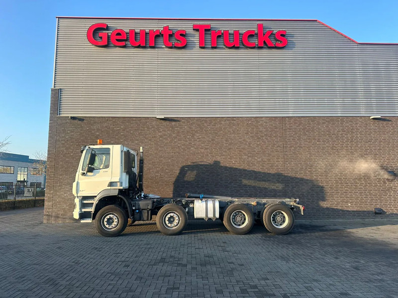 DAF CF 530 8X4 CHASSIS CAB SCHADE/UNFALL/DAMAGE - شاحنة بهيكل معدني للمقصورة: صورة 1 DAF CF 530 8X4 CHASSIS CAB SCHADE/UNFALL/DAMAGE - شاحنة بهيكل معدني للمقصورة: صورة 1