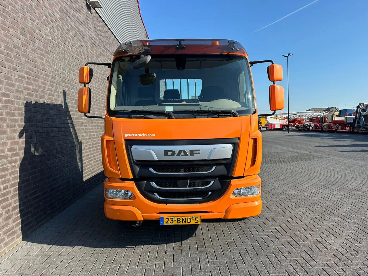 تأجير  DAF LF OPRIJ 23-82 V OPRIJWAGEN / MACHINE TRANSPORTE DAF LF OPRIJ 23-82 V OPRIJWAGEN / MACHINE TRANSPORTE: صورة 7