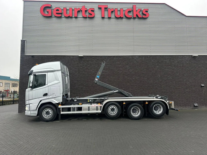 DAF XF 530 8X2 TRIPLE VDL S-30-6700 HAAKARMSYSTEEM/ABROLLKIPPER/HOOKLIFT/NIEUW/NEW - شاحنة برافعة خطافية: صورة 1 DAF XF 530 8X2 TRIPLE VDL S-30-6700 HAAKARMSYSTEEM/ABROLLKIPPER/HOOKLIFT/NIEUW/NEW - شاحنة برافعة خطافية: صورة 1