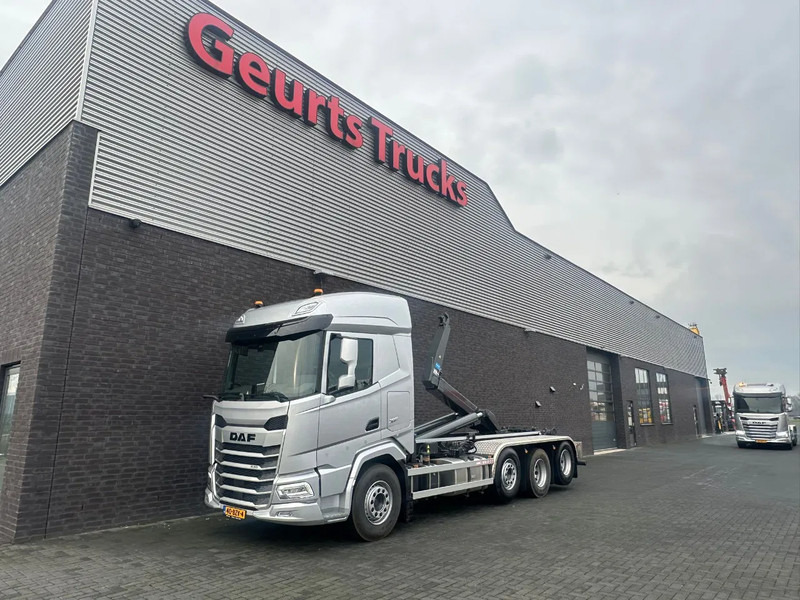 DAF XF 530 8X2 TRIPLE VDL S-30-6700 HAAKARMSYSTEEM/ABROLLKIPPER/HOOKLIFT/NIEUW/NEW - شاحنة برافعة خطافية: صورة 2 DAF XF 530 8X2 TRIPLE VDL S-30-6700 HAAKARMSYSTEEM/ABROLLKIPPER/HOOKLIFT/NIEUW/NEW - شاحنة برافعة خطافية: صورة 2