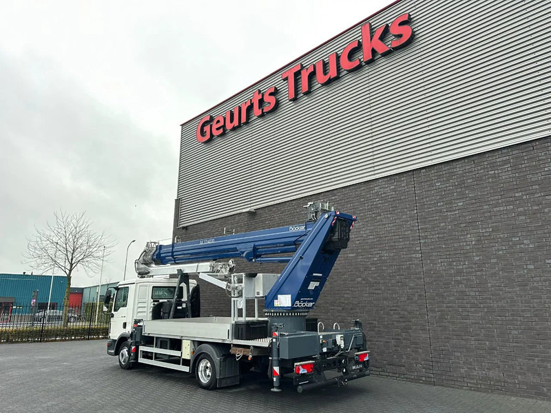 MAN TGL 7.190 4X2 BB BOCKER AK37/4000 + JIB MONTAGEKRAN/DACHDECKERKRAN/ROOFCRANE/KRAAN/KRAN/GRUA - شاحنة كرين: صورة 3 MAN TGL 7.190 4X2 BB BOCKER AK37/4000 + JIB MONTAGEKRAN/DACHDECKERKRAN/ROOFCRANE/KRAAN/KRAN/GRUA - شاحنة كرين: صورة 3