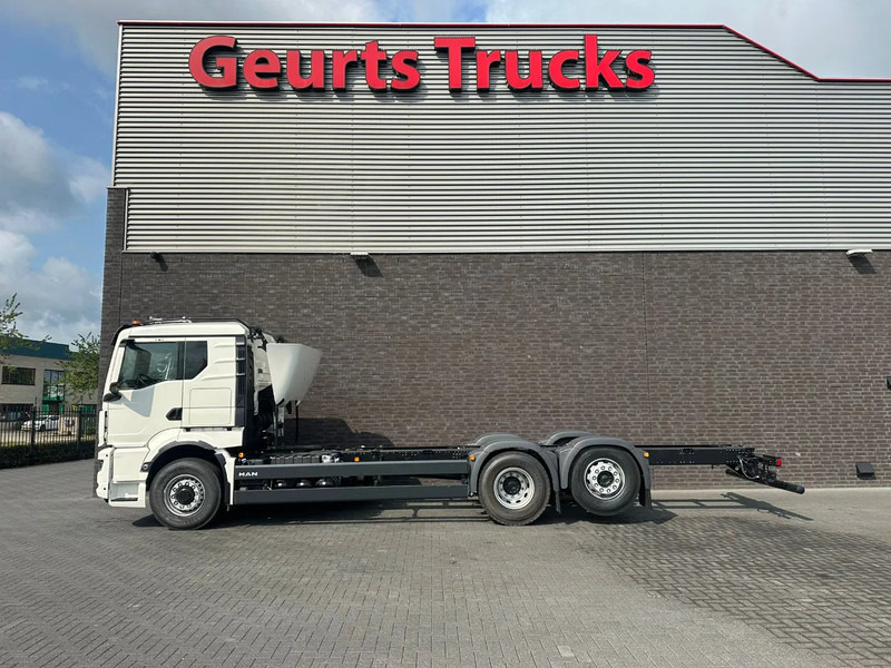 MAN TGS 26.520 6X2H-4 BL CH HYDRO DRIVE CHASSIS CABINE (NIEUW) - شاحنة بهيكل معدني للمقصورة: صورة 1 MAN TGS 26.520 6X2H-4 BL CH HYDRO DRIVE CHASSIS CABINE (NIEUW) - شاحنة بهيكل معدني للمقصورة: صورة 1