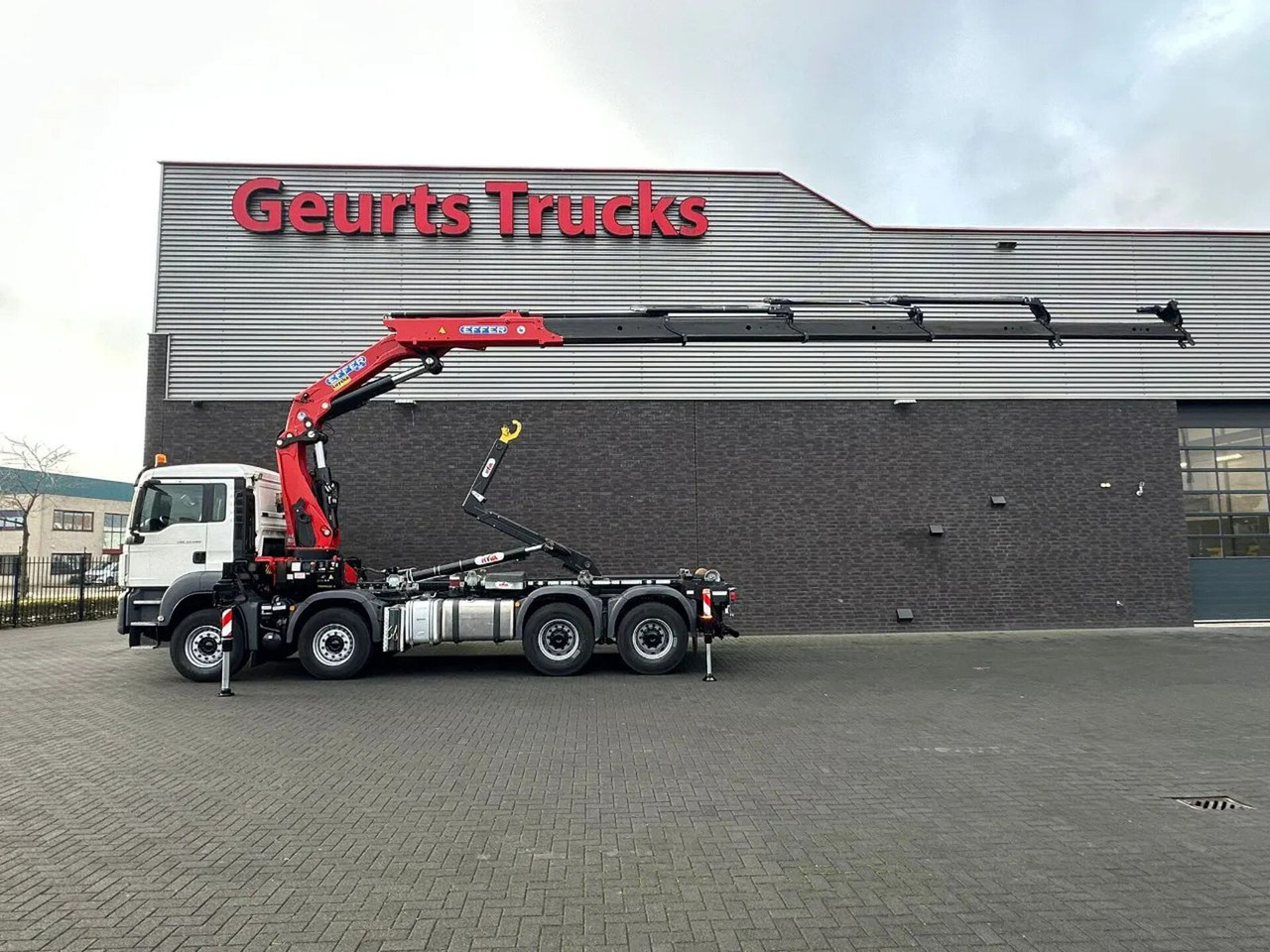 MAN TGS 35.460 8X4 BL+ HYVA 18.55.S HAAKARMSYSTEEM E - شاحنة برافعة خطافية, شاحنة كرين: صورة 1 MAN TGS 35.460 8X4 BL+ HYVA 18.55.S HAAKARMSYSTEEM E - شاحنة برافعة خطافية, شاحنة كرين: صورة 1