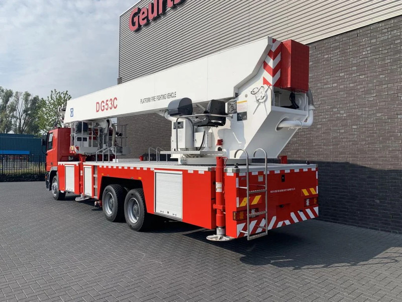 Mercedes-Benz Actros 3332 6X4 XCMG DG53C FIRE FIGTHING PLATFORM 53 METER - شاحنة: صورة 3 Mercedes-Benz Actros 3332 6X4 XCMG DG53C FIRE FIGTHING PLATFORM 53 METER - شاحنة: صورة 3