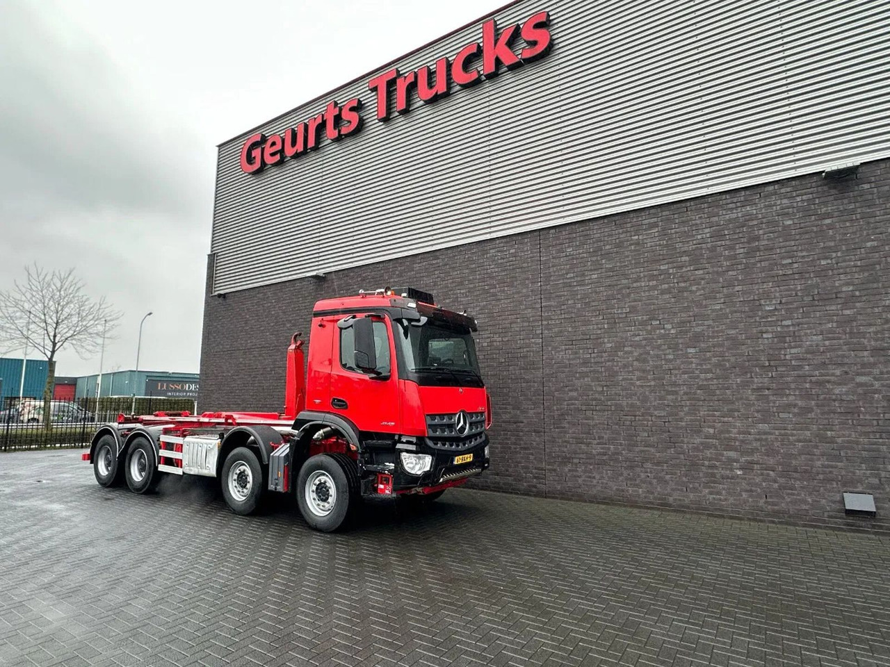 Mercedes-Benz Arocs 8X4 VDL S-30-6600 HAAKARMSYSTEEM/ABROLLKIP - شاحنة برافعة خطافية: صورة 5 Mercedes-Benz Arocs 8X4 VDL S-30-6600 HAAKARMSYSTEEM/ABROLLKIP - شاحنة برافعة خطافية: صورة 5