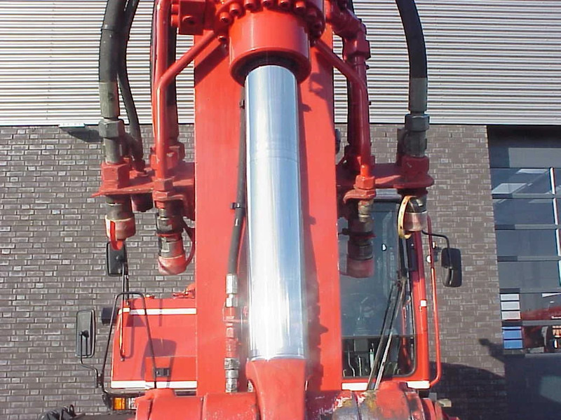 Terex TW 160 SR RAILWAY EXAVATOR - حفار ذو عجلات: صورة 4 Terex TW 160 SR RAILWAY EXAVATOR - حفار ذو عجلات: صورة 4
