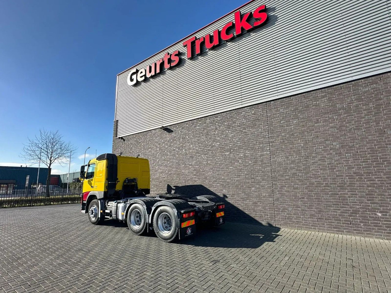 Volvo FM 450 6X4 HYDRAULIEK WEINIG KM!!! NIEDRIGE KM!! - مقطورة السحب: صورة 3 Volvo FM 450 6X4 HYDRAULIEK WEINIG KM!!! NIEDRIGE KM!! - مقطورة السحب: صورة 3