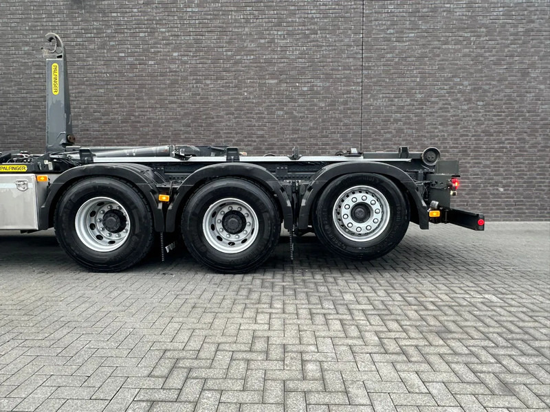 تأجير Volvo FM 460 8X4 PALFINGER + HAAKARMSYTEEM + PALFINGER PK 19.001 SLD 5 KRAAN/KRAN/CRANE/GRUA Volvo FM 460 8X4 PALFINGER + HAAKARMSYTEEM + PALFINGER PK 19.001 SLD 5 KRAAN/KRAN/CRANE/GRUA: صورة 16 تأجير Volvo FM 460 8X4 PALFINGER + HAAKARMSYTEEM + PALFINGER PK 19.001 SLD 5 KRAAN/KRAN/CRANE/GRUA Volvo FM 460 8X4 PALFINGER + HAAKARMSYTEEM + PALFINGER PK 19.001 SLD 5 KRAAN/KRAN/CRANE/GRUA: صورة 16