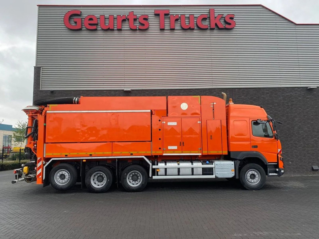 Volvo FMX 510 8X4 TRIDEM + MTS DINO 5 SAUGBAGGER/SUCTI - فراغ شاحنة: صورة 4 Volvo FMX 510 8X4 TRIDEM + MTS DINO 5 SAUGBAGGER/SUCTI - فراغ شاحنة: صورة 4