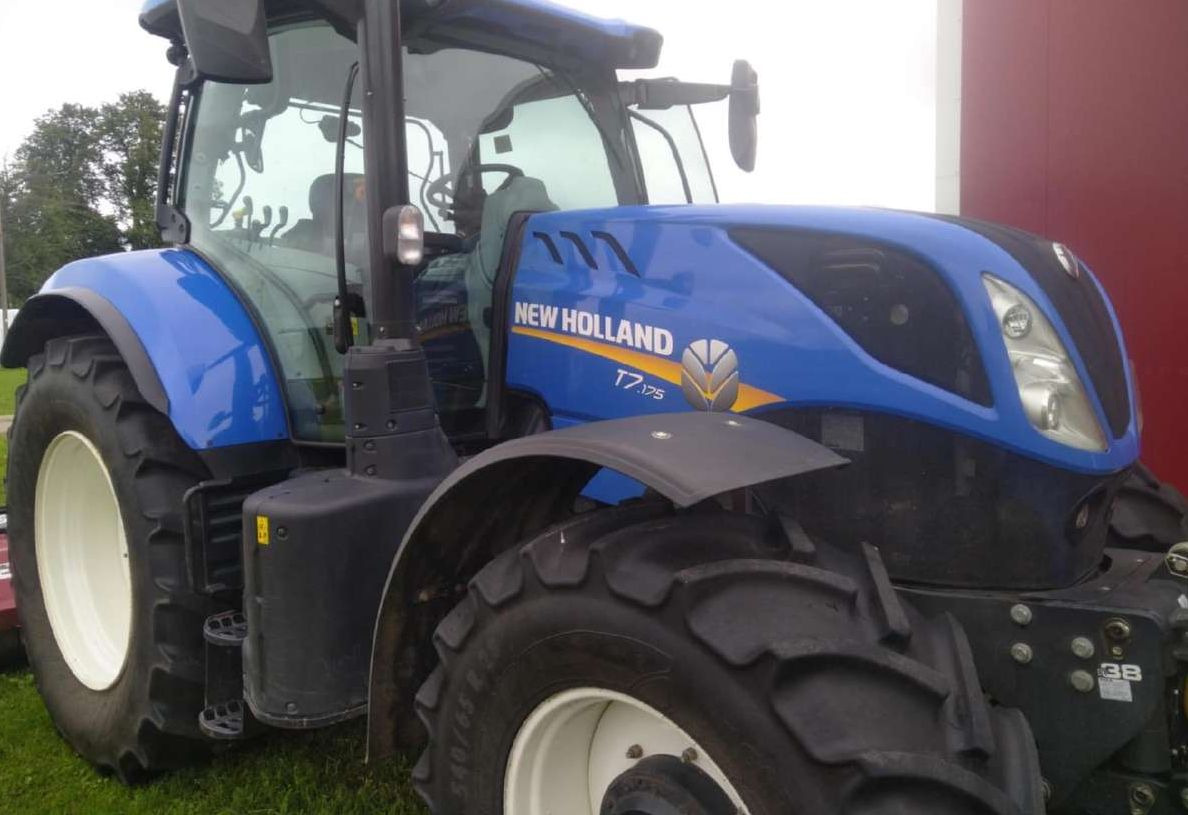 NEW HOLLAND T7.175 - جرار: صورة 1 NEW HOLLAND T7.175 - جرار: صورة 1