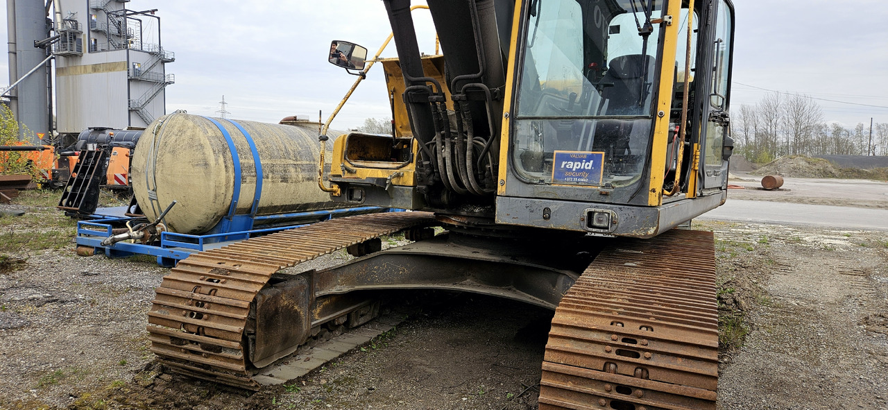 Volvo EC 210 BLC new engine - حفار زاحف: صورة 2 Volvo EC 210 BLC new engine - حفار زاحف: صورة 2