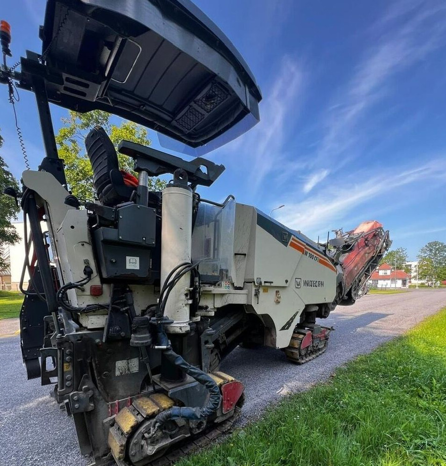WIRTGEN W 100CFi - معــدات الاسفلت: صورة 1 WIRTGEN W 100CFi - معــدات الاسفلت: صورة 1