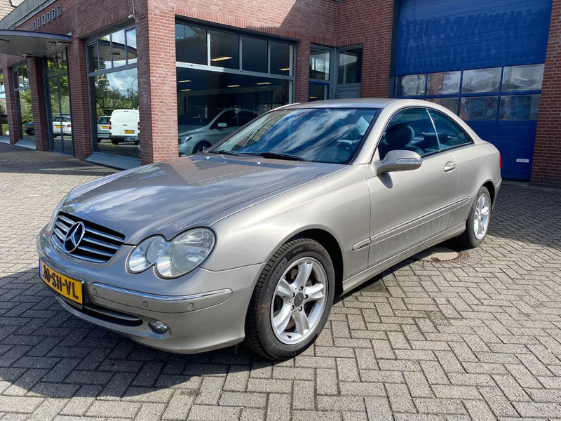 Mercedes-Benz CLK-Klasse C 200 KOMP. Autom. - سيارة: صورة 1 Mercedes-Benz CLK-Klasse C 200 KOMP. Autom. - سيارة: صورة 1