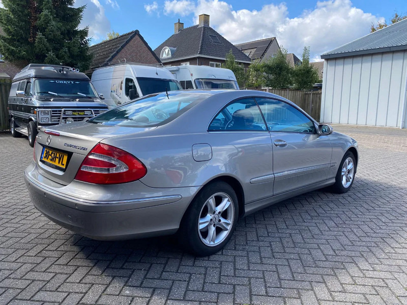 Mercedes-Benz CLK-Klasse C 200 KOMP. Autom. - سيارة: صورة 4 Mercedes-Benz CLK-Klasse C 200 KOMP. Autom. - سيارة: صورة 4