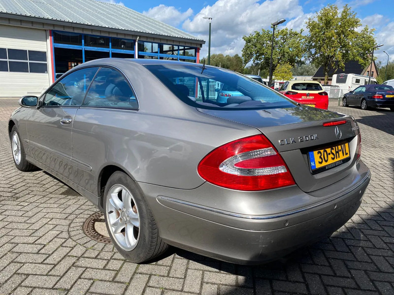 Mercedes-Benz CLK-Klasse C 200 KOMP. Autom. - سيارة: صورة 3 Mercedes-Benz CLK-Klasse C 200 KOMP. Autom. - سيارة: صورة 3