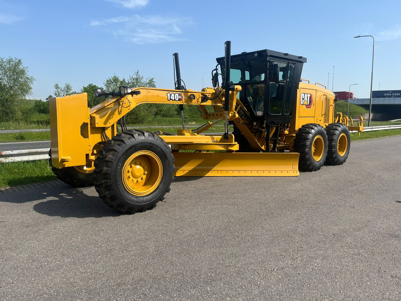 Caterpillar 140GC - Push block / Ripper / New Tires - ماكينة تسوية: صورة 3 Caterpillar 140GC - Push block / Ripper / New Tires - ماكينة تسوية: صورة 3