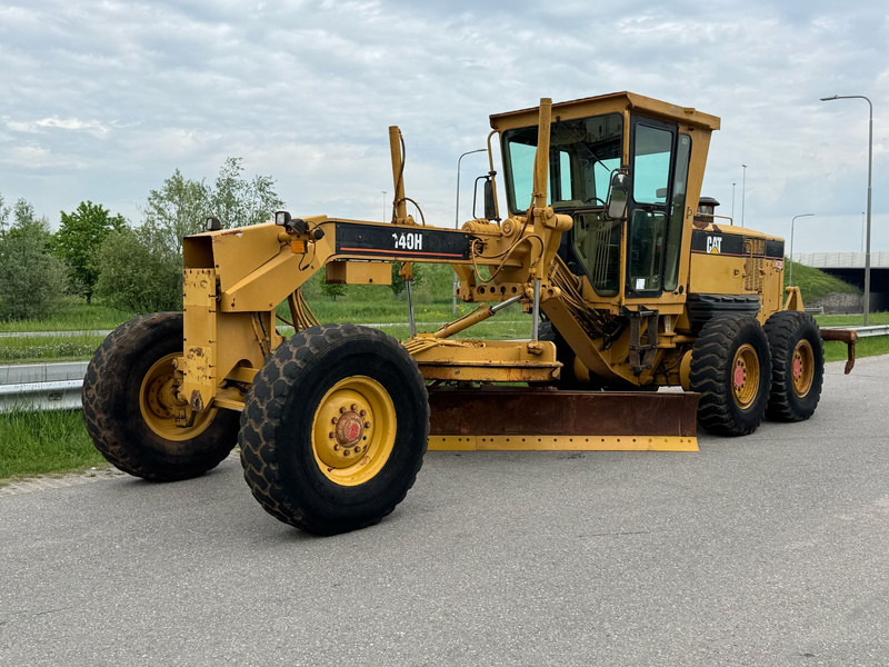 Caterpillar 140H - ماكينة تسوية: صورة 2 Caterpillar 140H - ماكينة تسوية: صورة 2