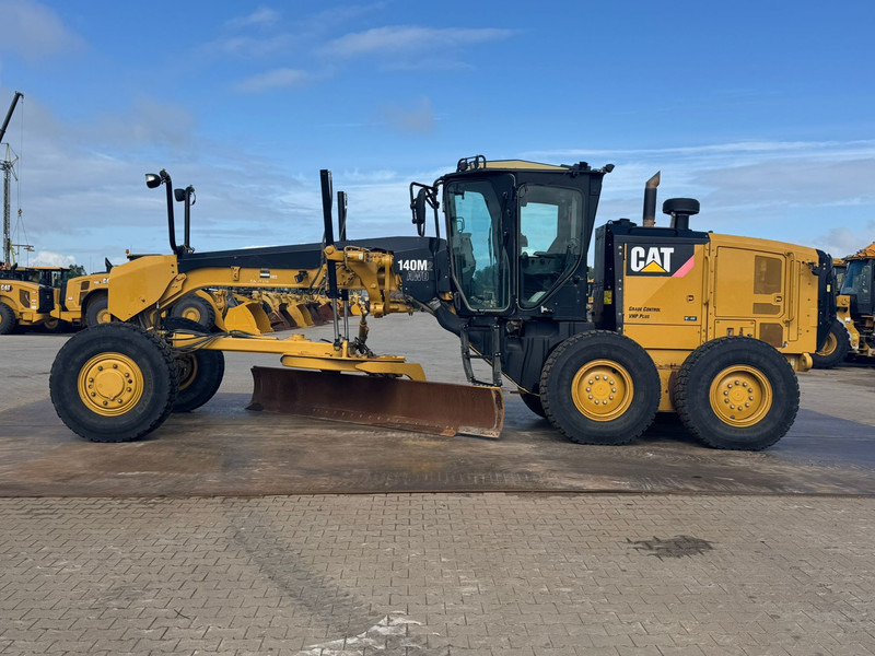 Caterpillar 140M2 AWD - ماكينة تسوية: صورة 1 Caterpillar 140M2 AWD - ماكينة تسوية: صورة 1