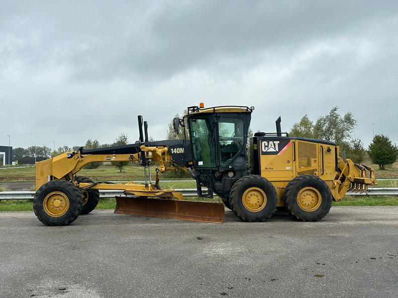 Caterpillar 140M - ماكينة تسوية: صورة 1 Caterpillar 140M - ماكينة تسوية: صورة 1