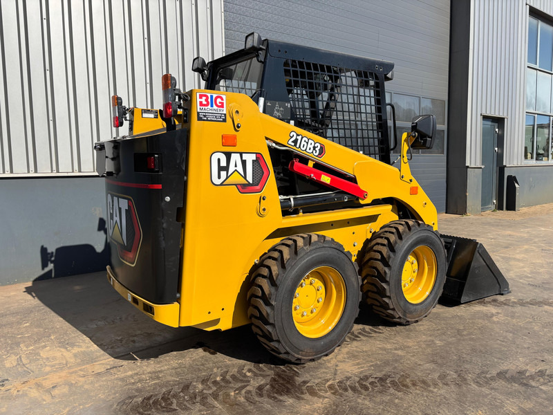 Caterpillar 216B3 - اللودر: صورة 5 Caterpillar 216B3 - اللودر: صورة 5