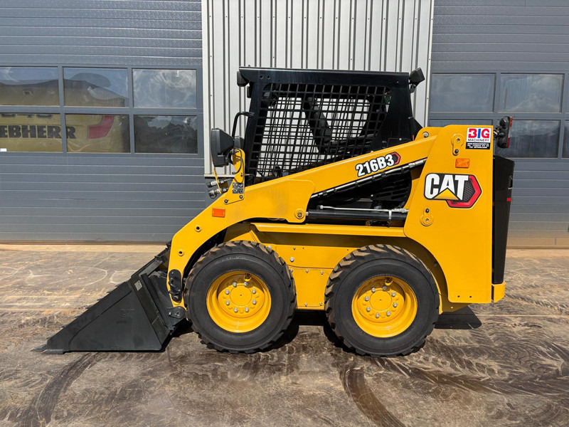 Caterpillar 216B3 - اللودر: صورة 2 Caterpillar 216B3 - اللودر: صورة 2
