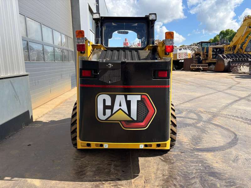 Caterpillar 216B3 - اللودر: صورة 4 Caterpillar 216B3 - اللودر: صورة 4