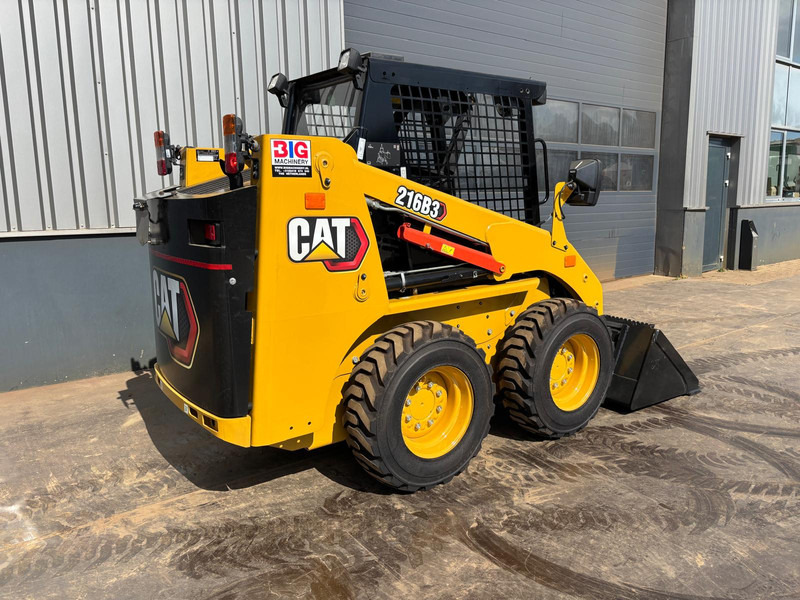 Caterpillar 216B3 - اللودر: صورة 5 Caterpillar 216B3 - اللودر: صورة 5
