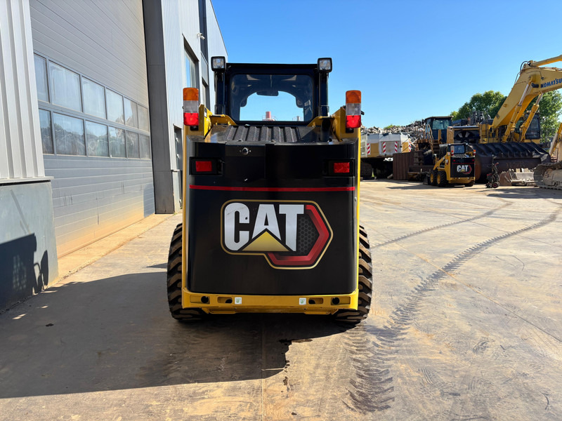 Caterpillar 216B3 - اللودر: صورة 4 Caterpillar 216B3 - اللودر: صورة 4