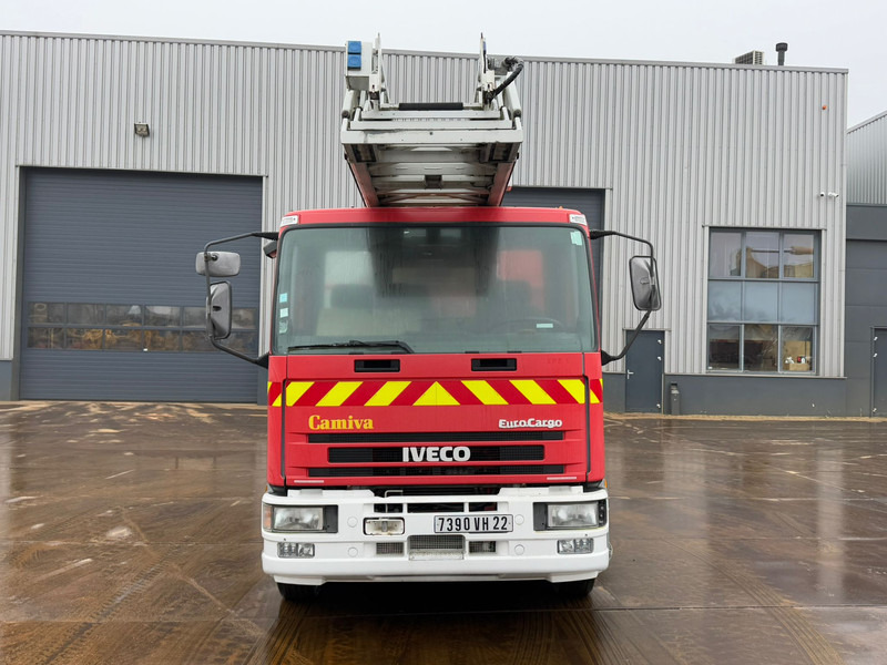 Iveco 130E23 4x2 Firetruck - شاحنة حريق: صورة 3 Iveco 130E23 4x2 Firetruck - شاحنة حريق: صورة 3