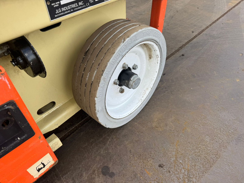 مرفاع مقصي JLG JLG 2033 Schaarhoogwerker: صورة 10