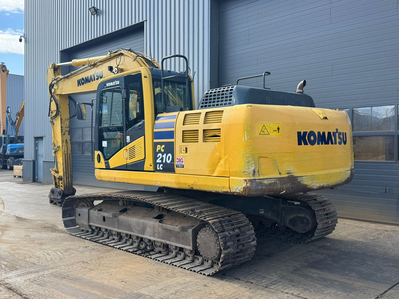 Komatsu PC210LC-10 - حفار زاحف: صورة 3 Komatsu PC210LC-10 - حفار زاحف: صورة 3