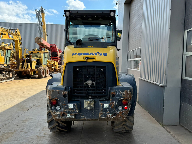 Komatsu WA100M-8EO - New Tires - اللودر بعجل: صورة 4 Komatsu WA100M-8EO - New Tires - اللودر بعجل: صورة 4