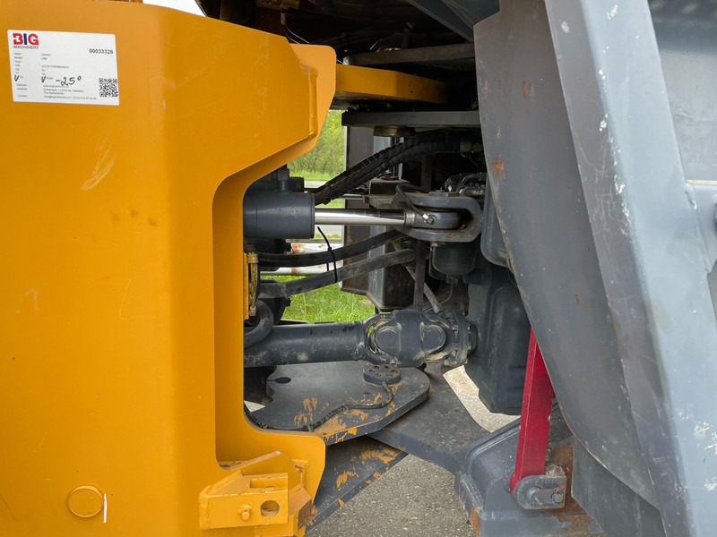 اللودر بعجل Liebherr L580: صورة 20