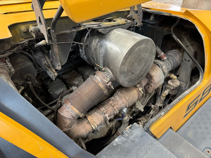 اللودر بعجل Liebherr L580: صورة 14