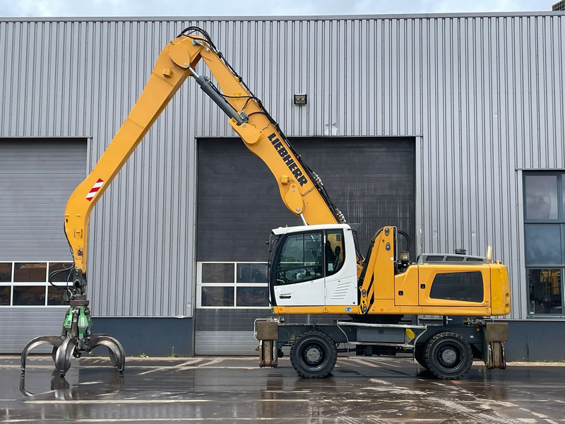 Liebherr LH30 M - Material Handler - حفار ذو عجلات: صورة 1 Liebherr LH30 M - Material Handler - حفار ذو عجلات: صورة 1