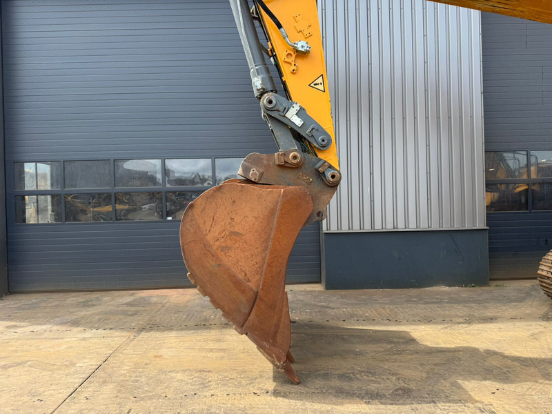 حفار زاحف Liebherr R946 LC Hydraulic excavator: صورة 15