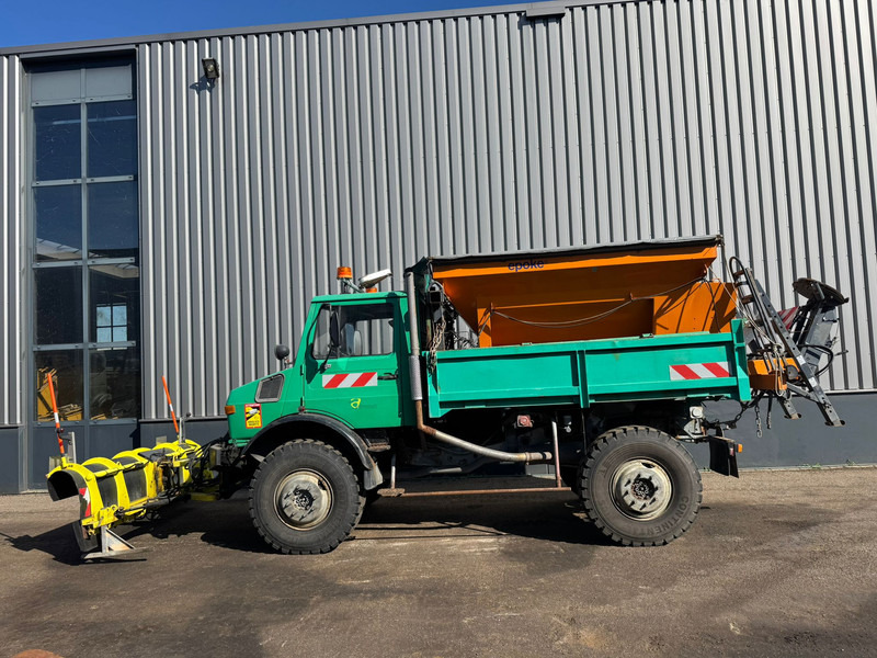 MERCEDESBENZ Unimog U1700 - سياره كنس شوارع: صورة 2 MERCEDESBENZ Unimog U1700 - سياره كنس شوارع: صورة 2