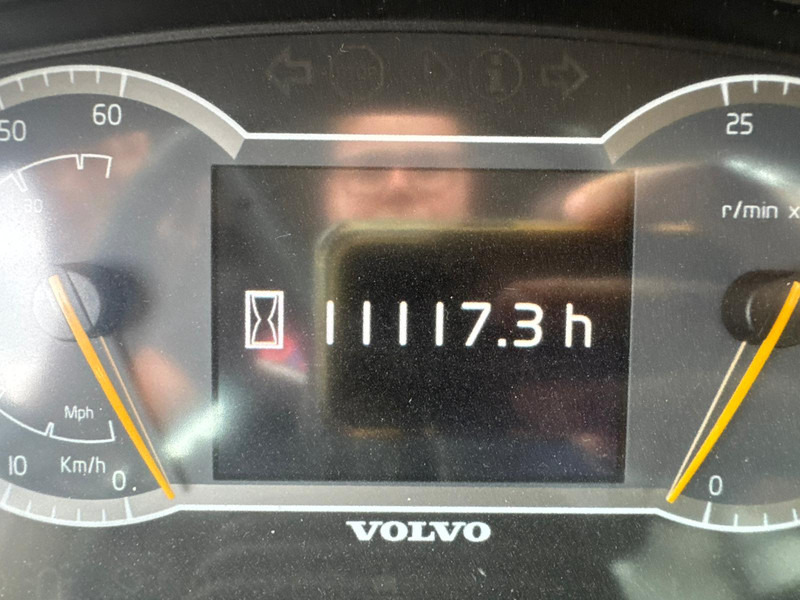 اللودر بعجل Volvo L220H: صورة 17 اللودر بعجل Volvo L220H: صورة 17