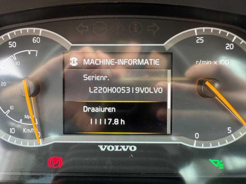 اللودر بعجل Volvo L220H: صورة 16 اللودر بعجل Volvo L220H: صورة 16